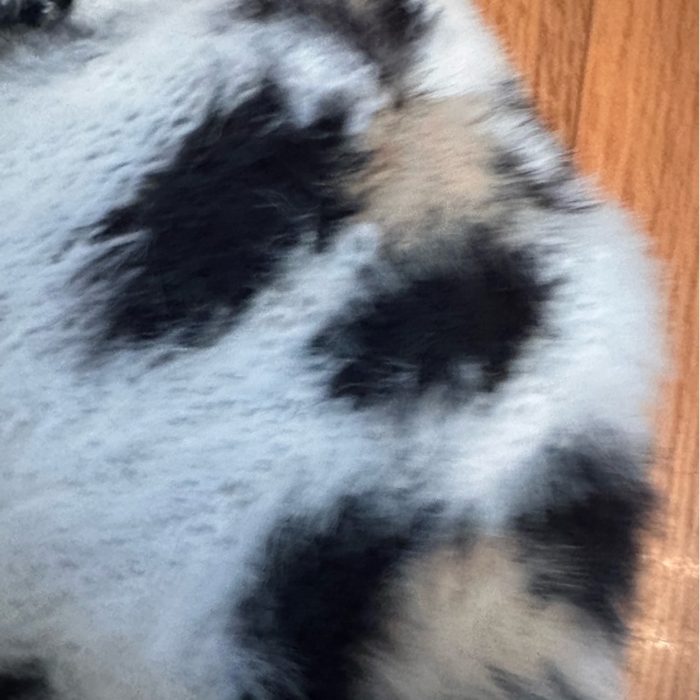 ARITZIA Sunday Best Kitten Sweater Fuzzy Leopard Print Size Small (k11) - Picture 7 of 15